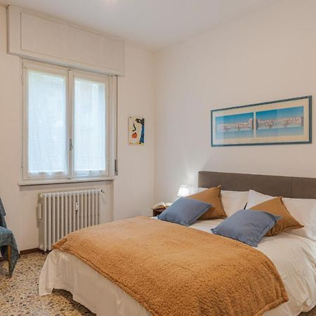 Lovely & Quiet Apartment - With Balcony & Parking Como Exteriör bild