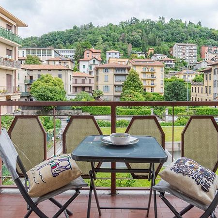 Lovely & Quiet Apartment - With Balcony & Parking Como Exteriör bild