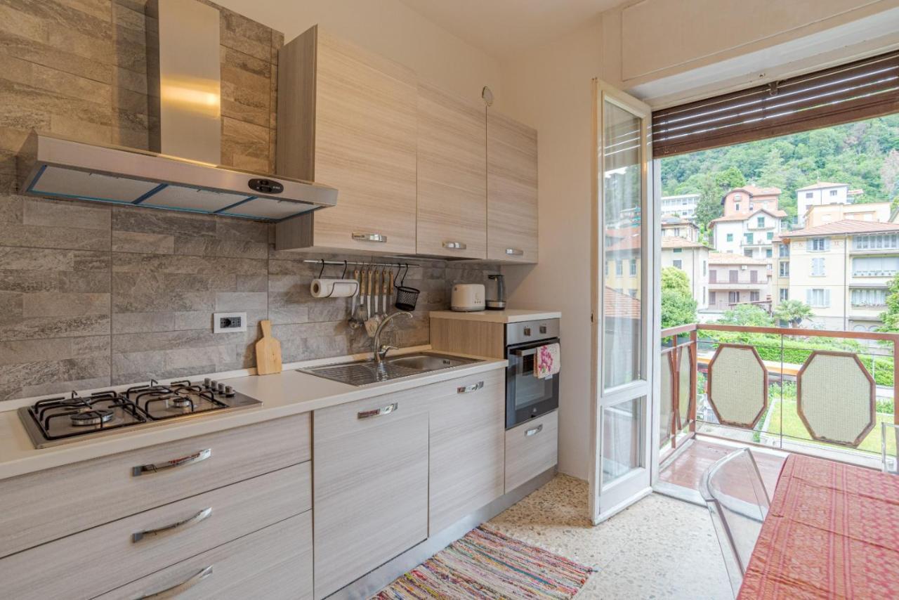 Lovely & Quiet Apartment - With Balcony & Parking Como Exteriör bild
